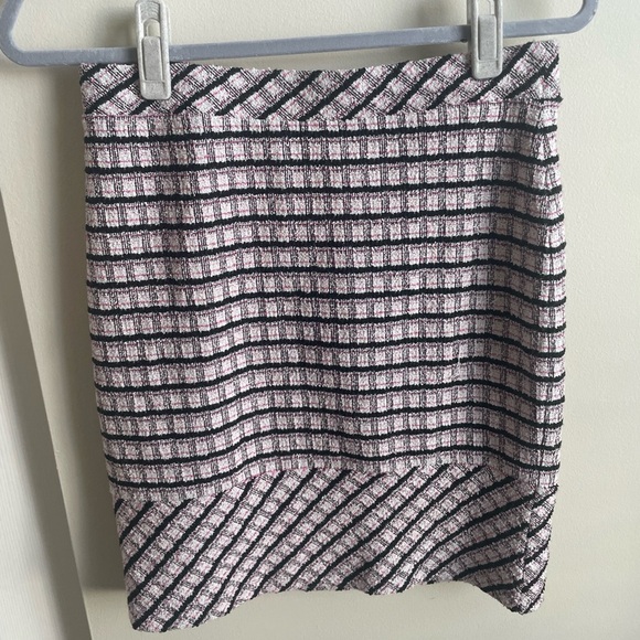 Dresses & Skirts - Banana Republic Checkered Petite Mini Skirt